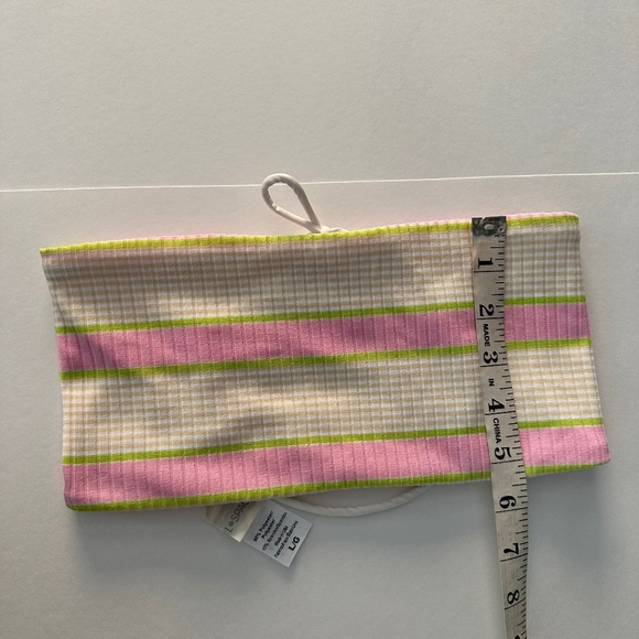 L*Space Reversible Bikini Set - Top Size L Adjustable - Bottom Size S. - Picture 10 of 12